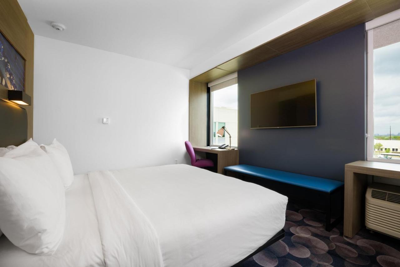 Готель Aloft Austin Airport Екстер'єр фото